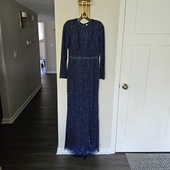 Mac Duggal Navy Bugle Bead Long Sleeve Sheath Formal Gown NWT Size 6 - Picture 4 of 16